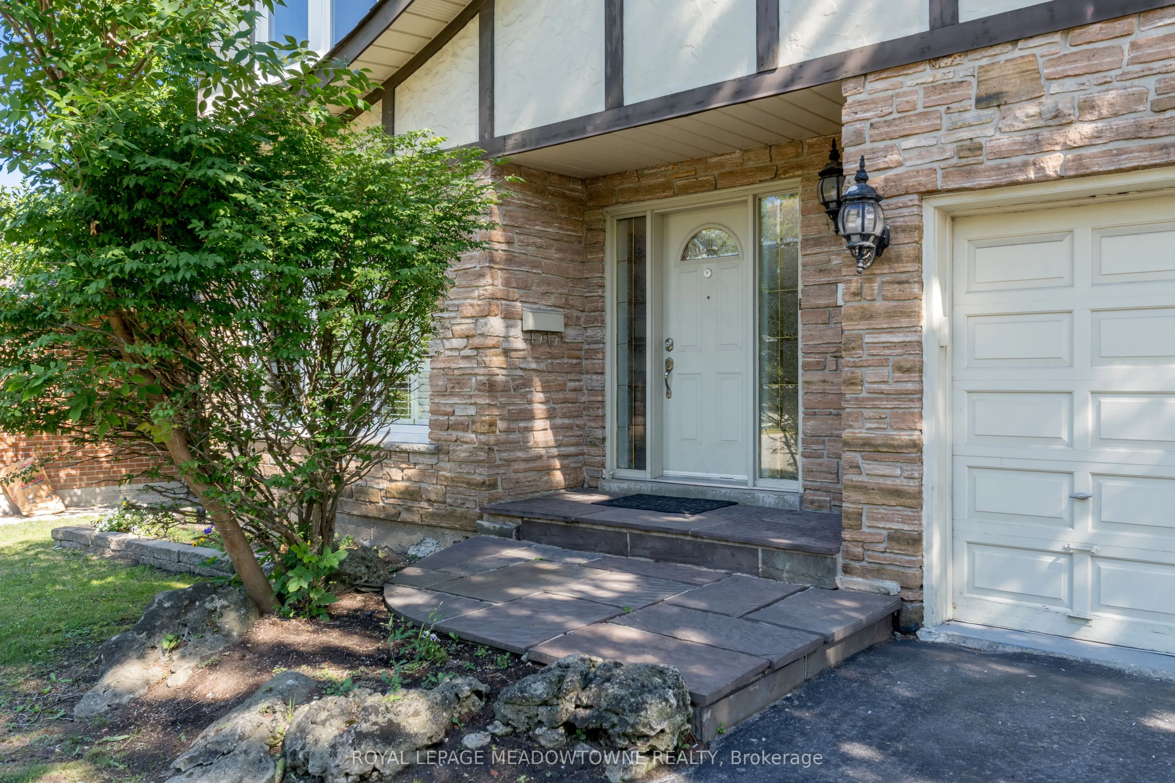 1628 Woodeden Drive