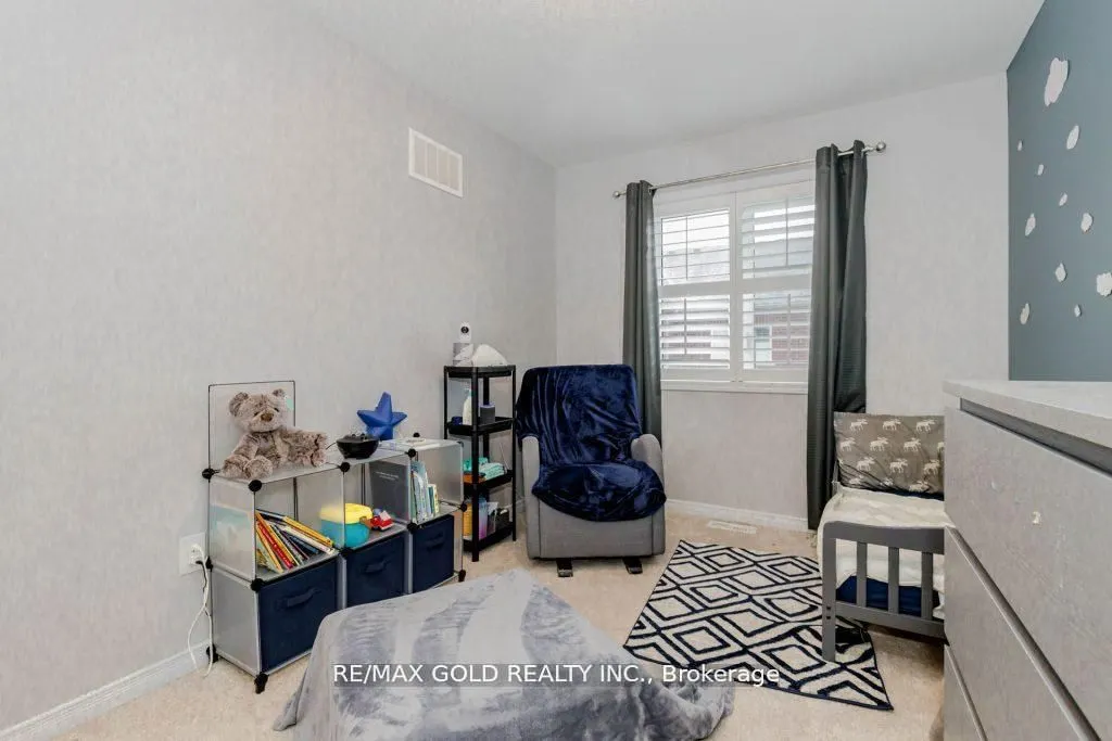 475 Queen Mary Drive