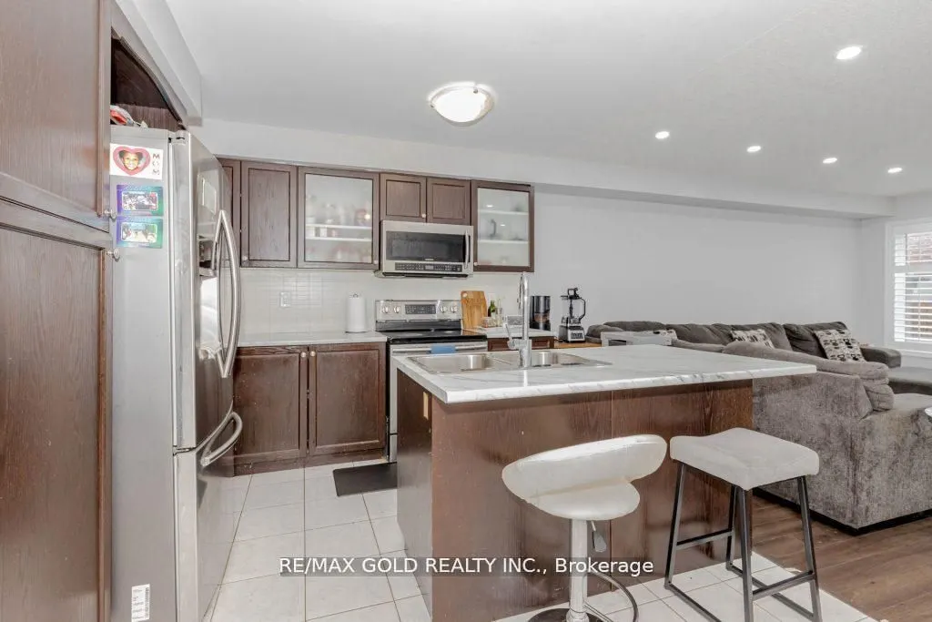 475 Queen Mary Drive