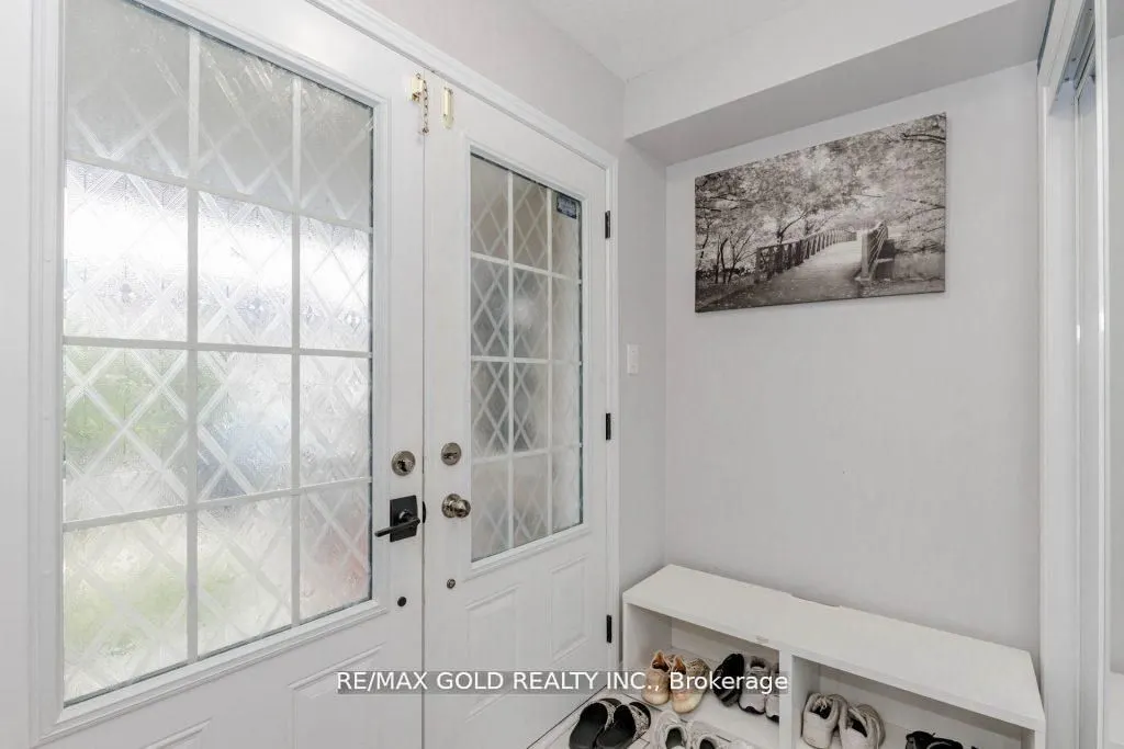 475 Queen Mary Drive