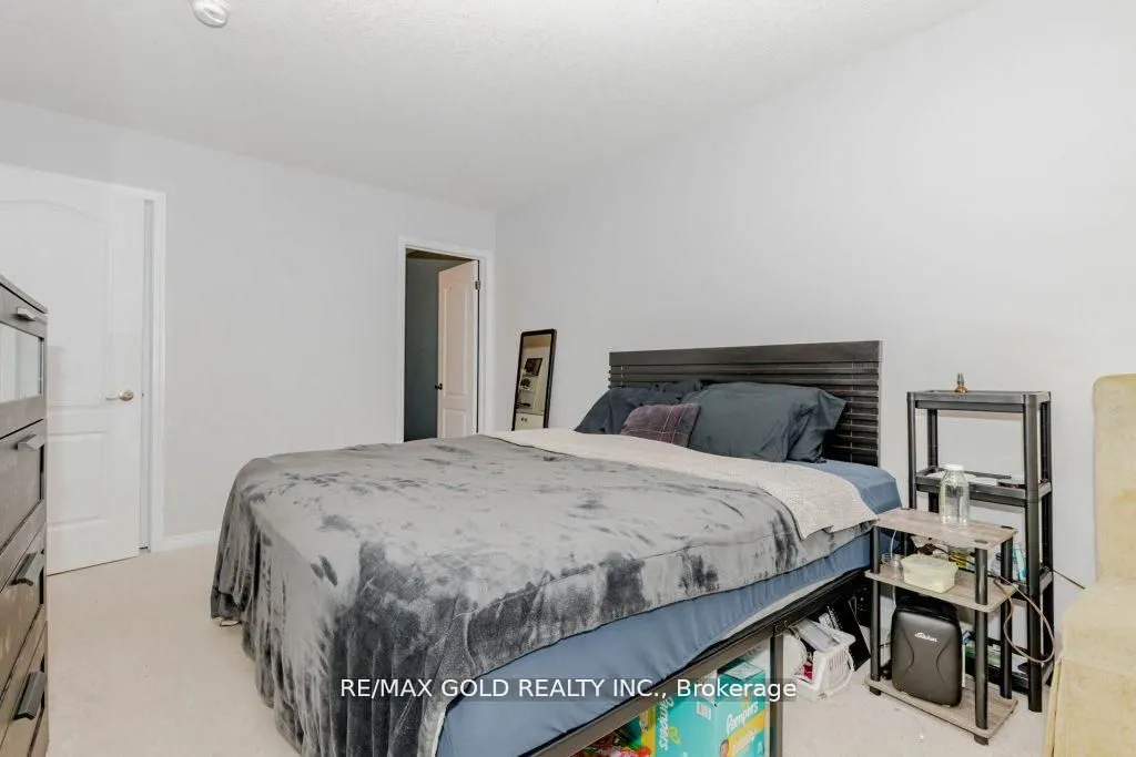 475 Queen Mary Drive