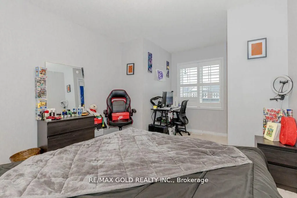 475 Queen Mary Drive