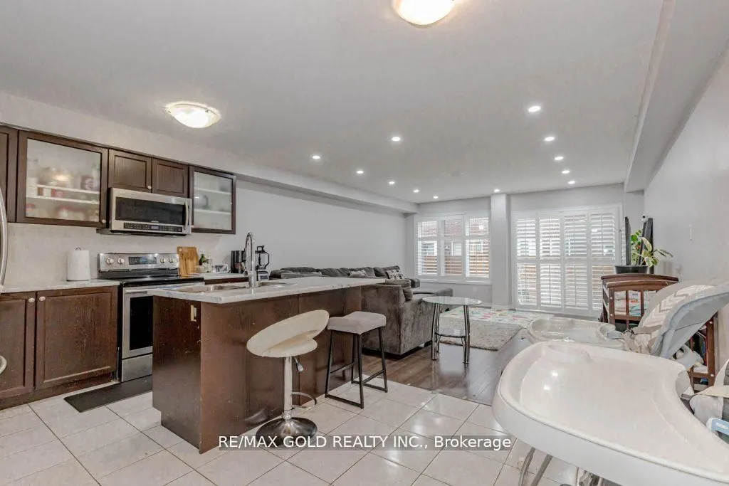 475 Queen Mary Drive