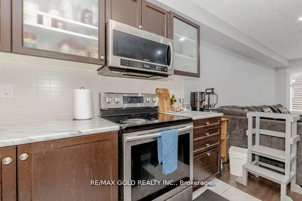 475 Queen Mary Drive