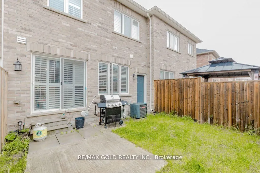 475 Queen Mary Drive