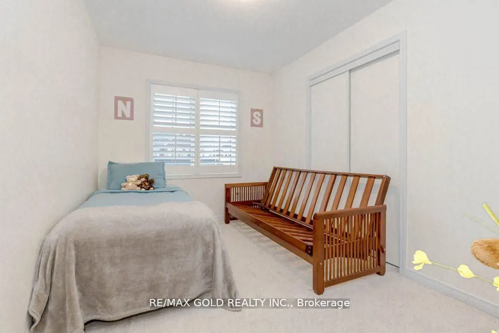 475 Queen Mary Drive