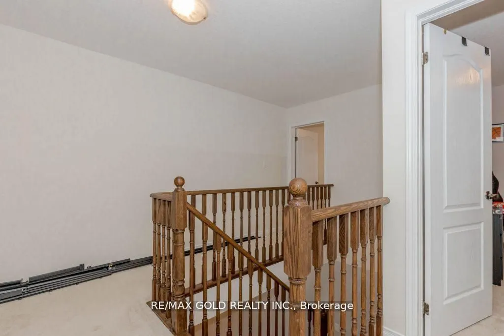 475 Queen Mary Drive