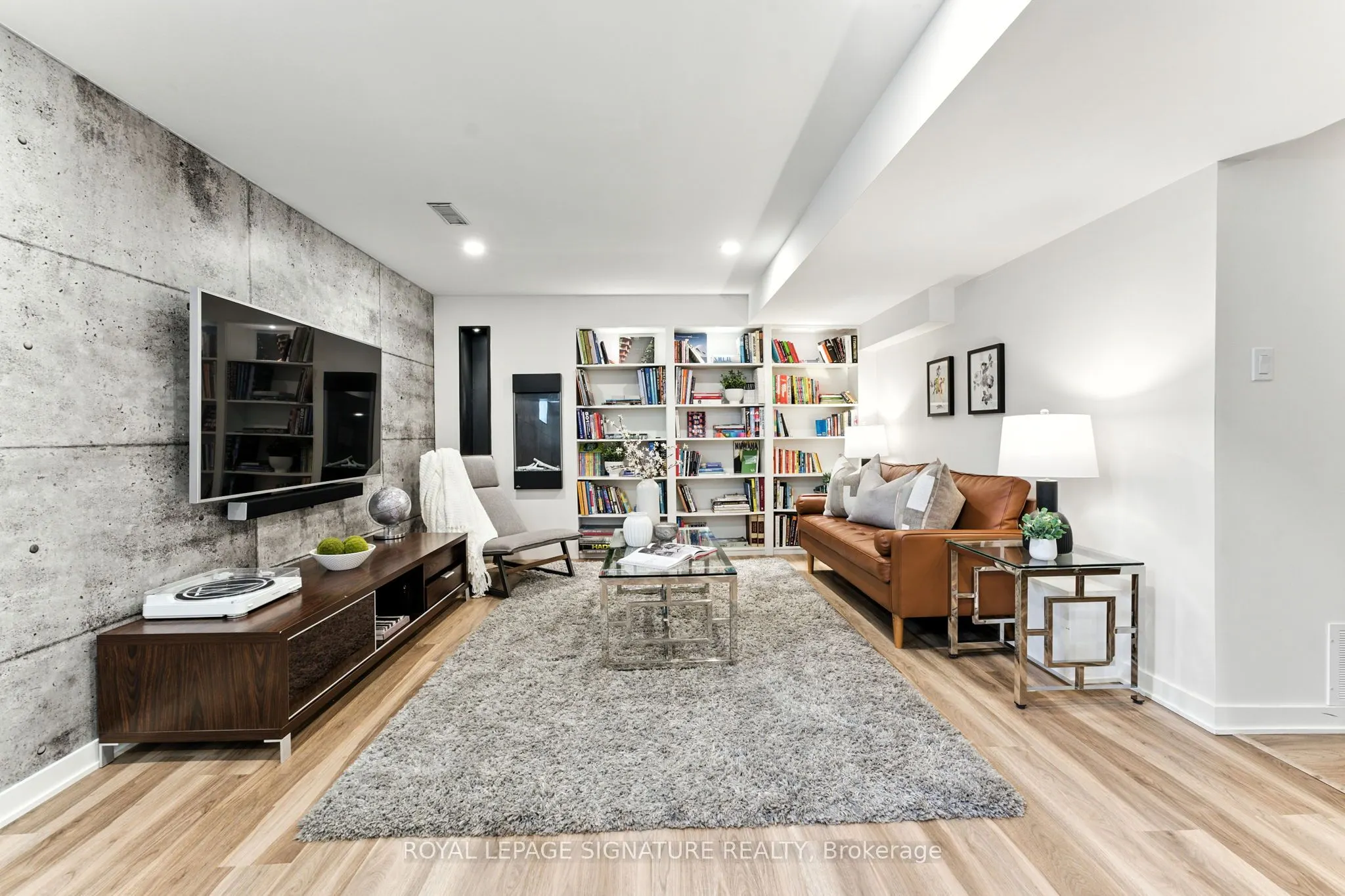 618 Eden Place