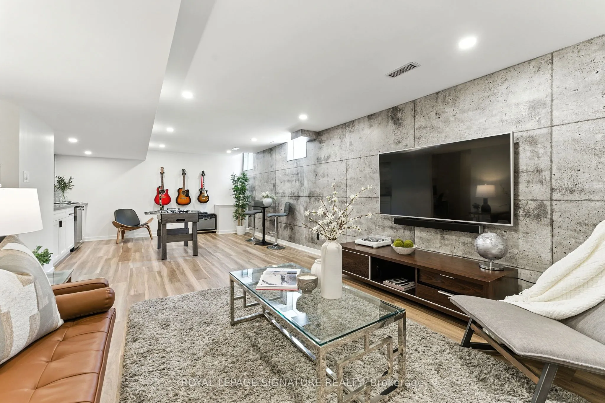 618 Eden Place