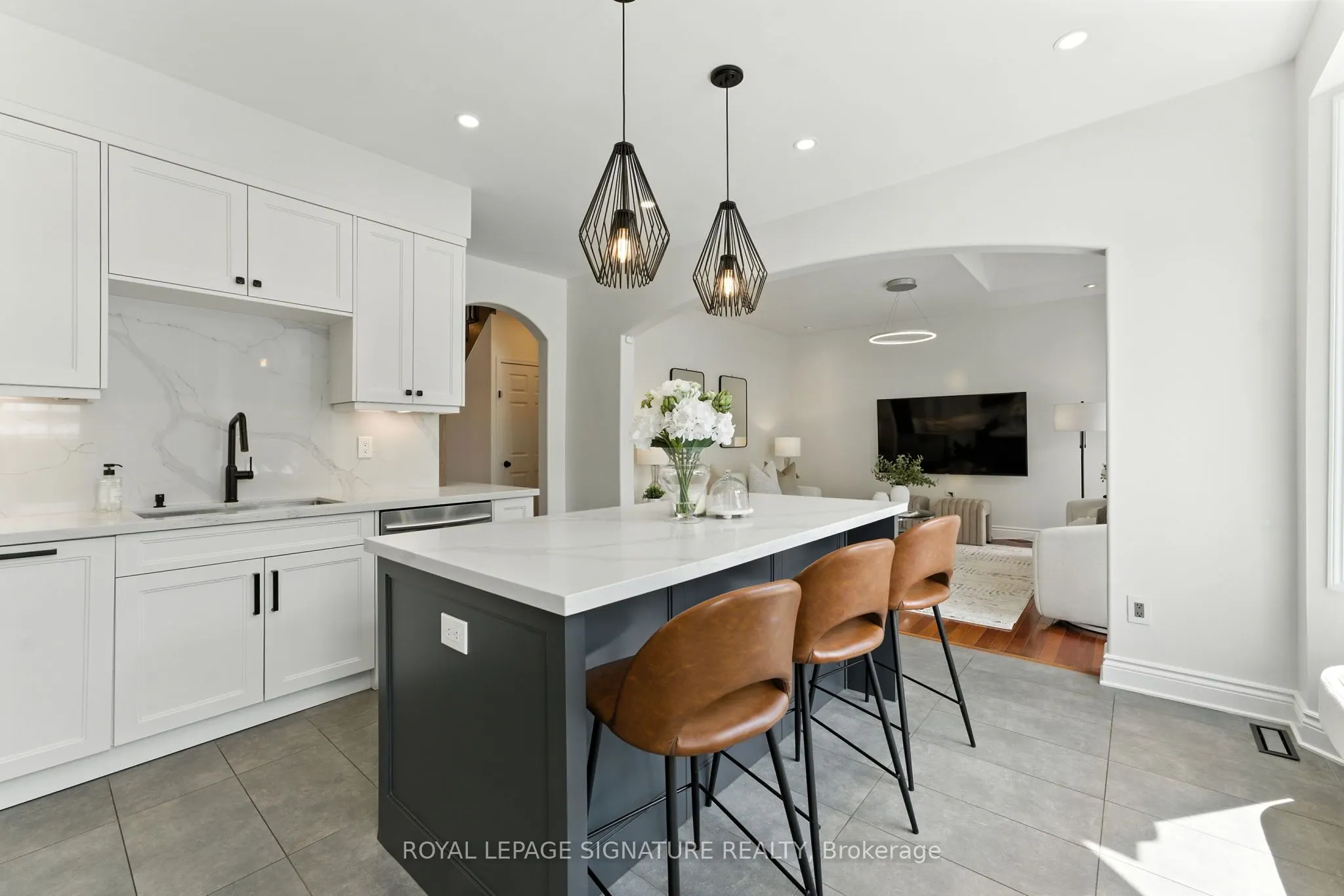 618 Eden Place