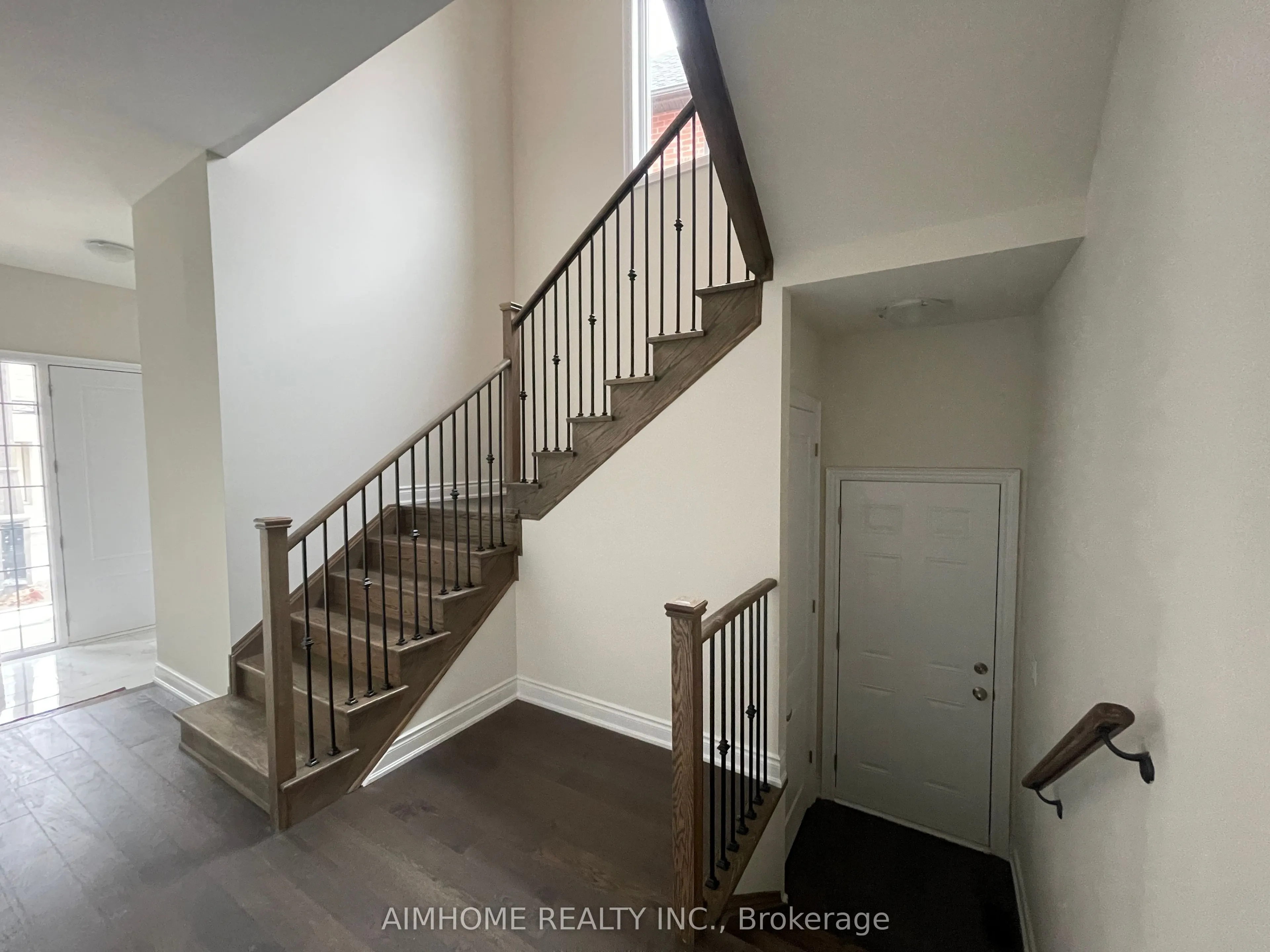 3453 Mosley Gate