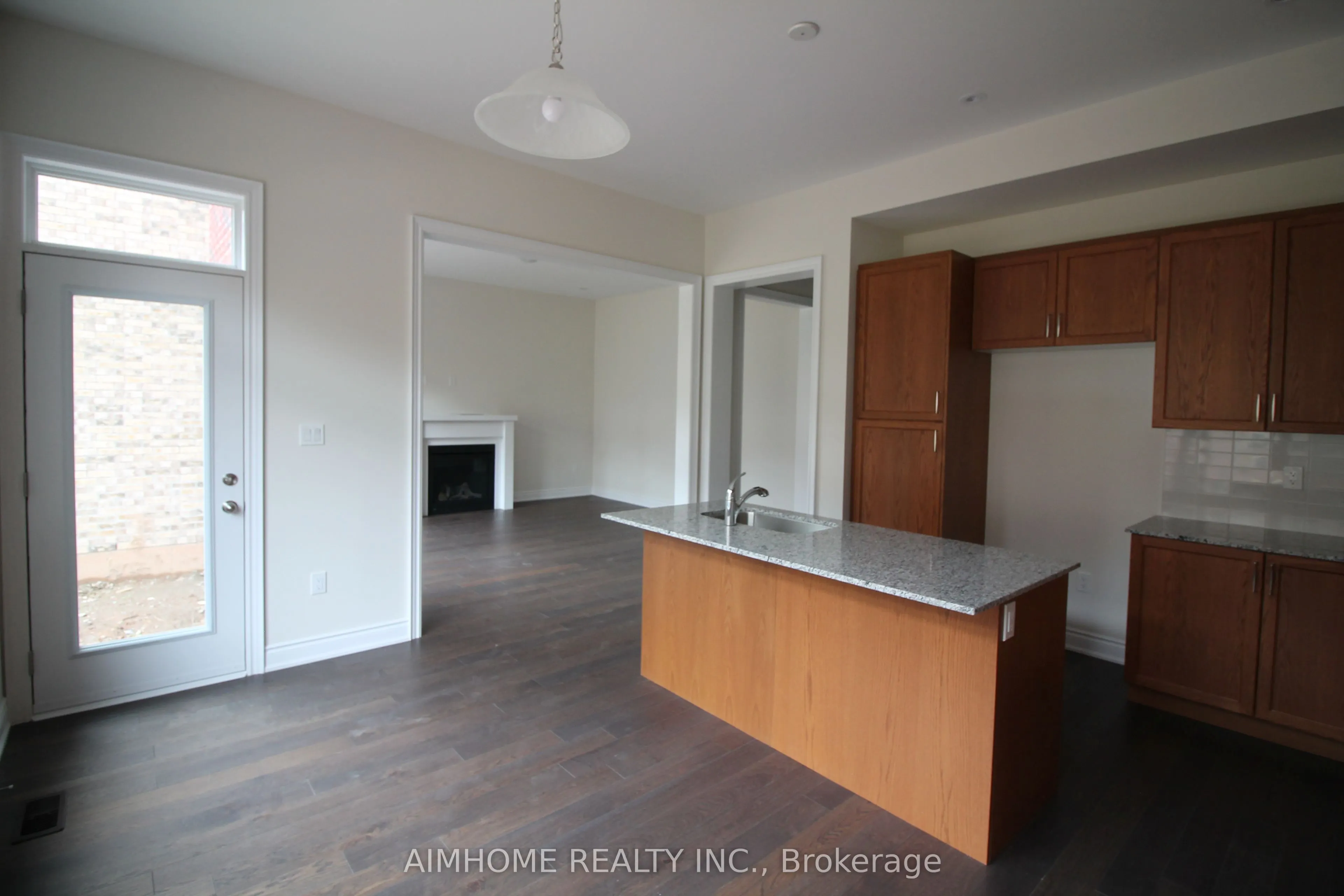 3453 Mosley Gate