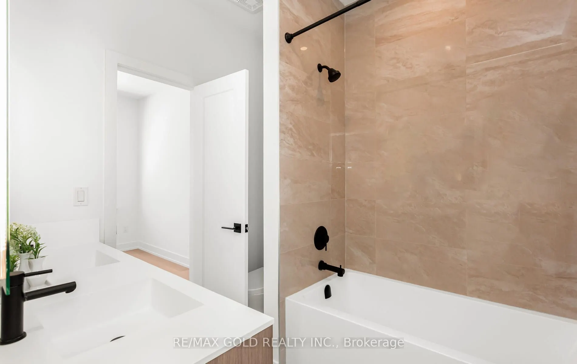 80 Coveside Drive W, #71