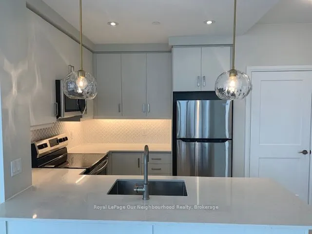 15 Lynch Street, #1704