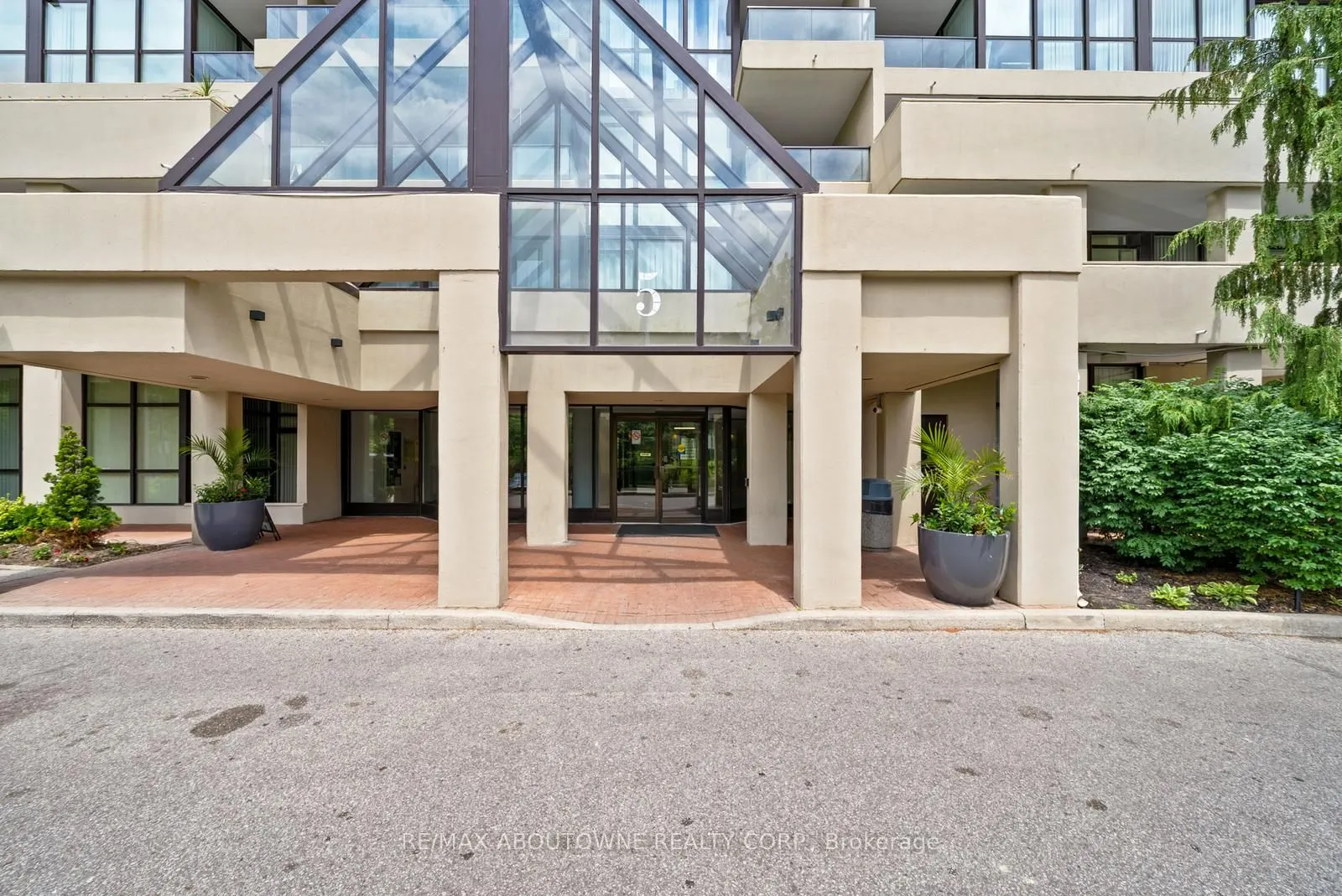 5 Rowntree Road, #407