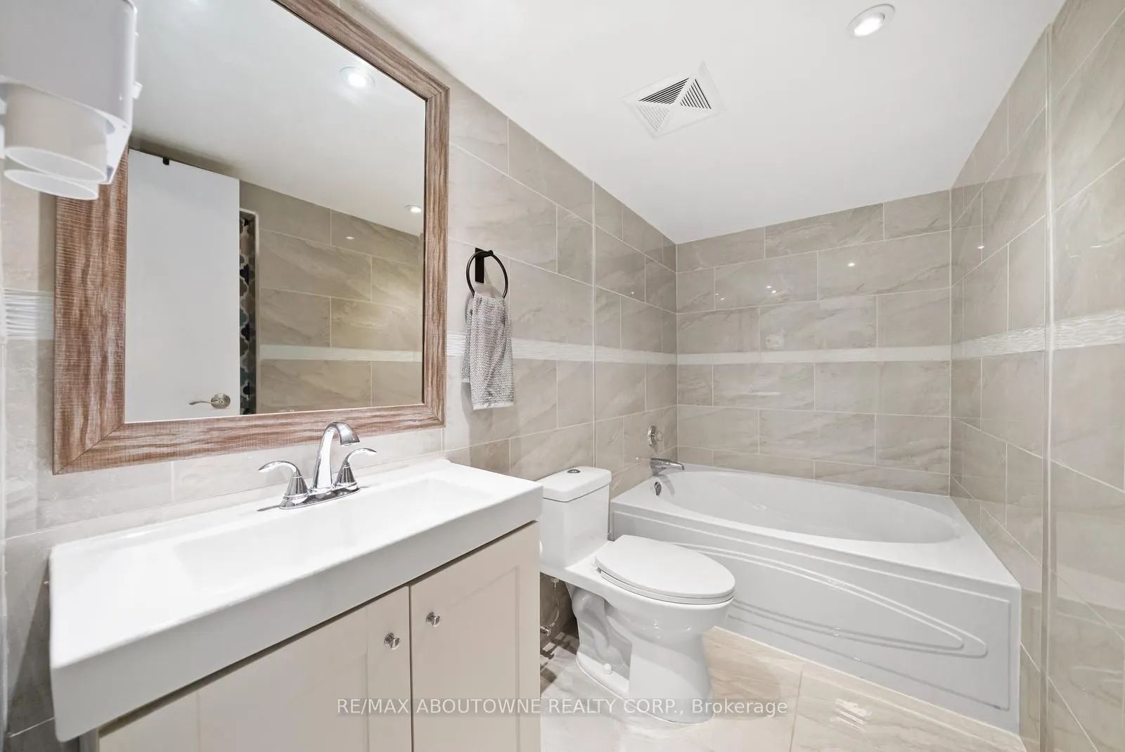 5 Rowntree Road, #407