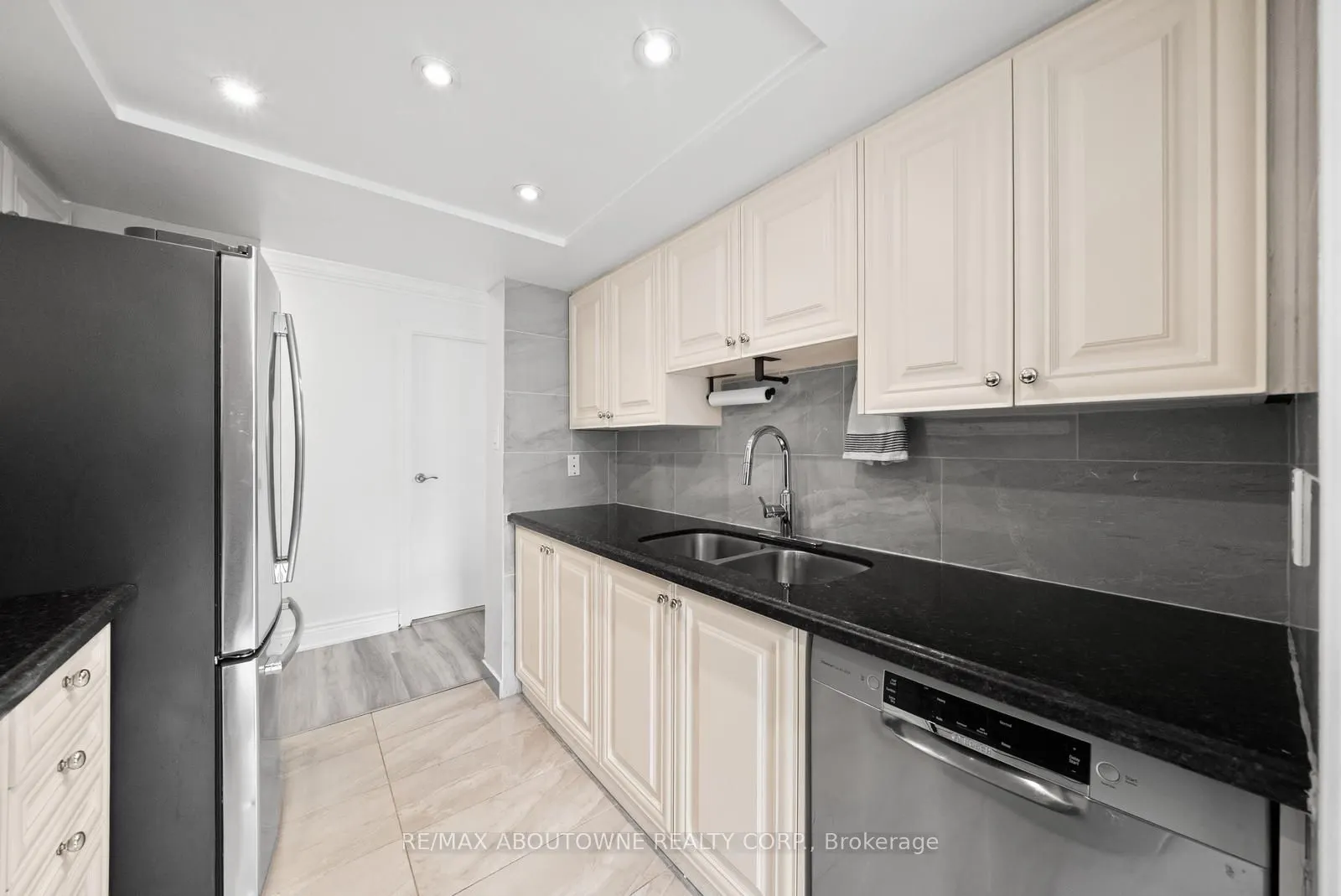 5 Rowntree Road, #407