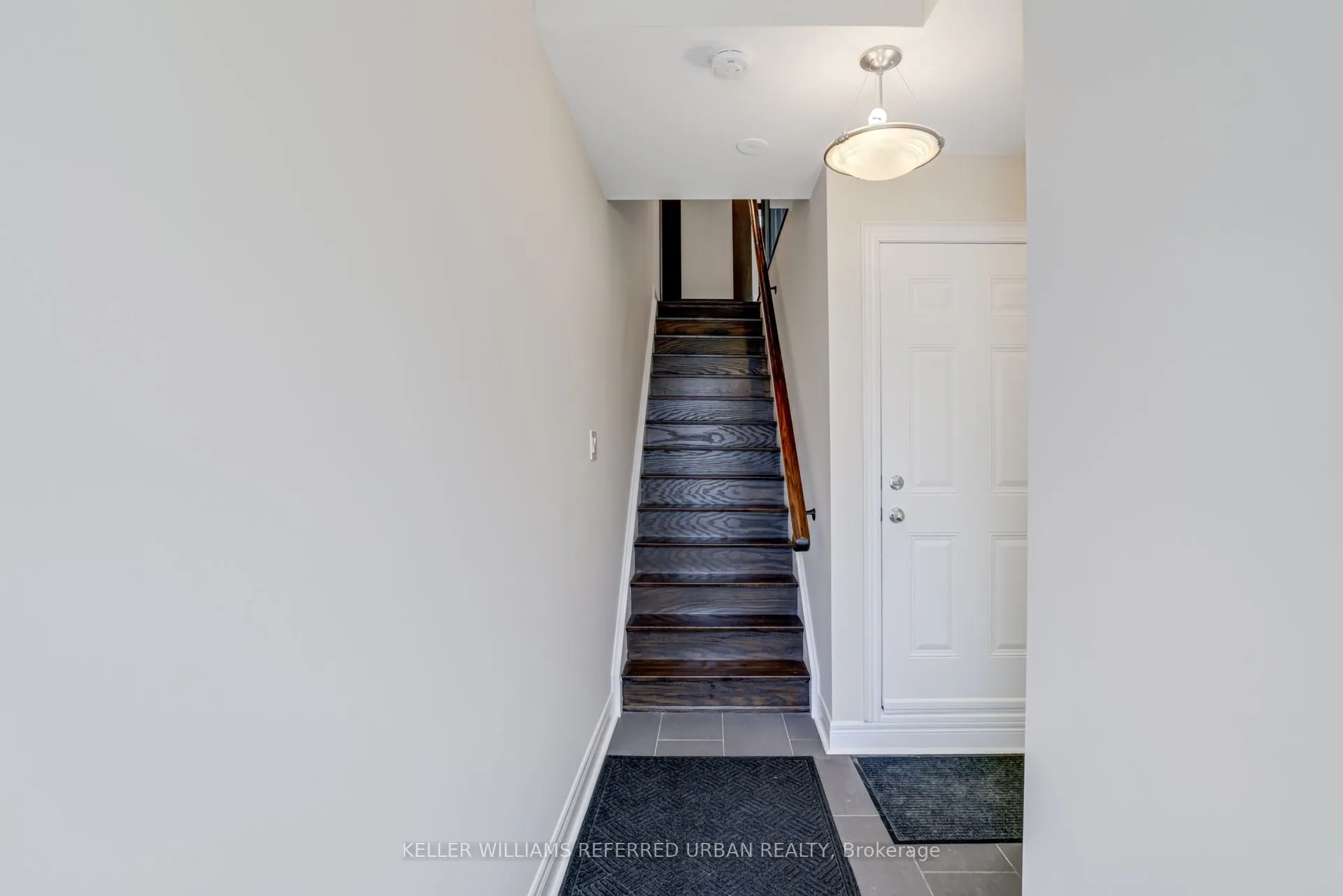 270A Bering Avenue