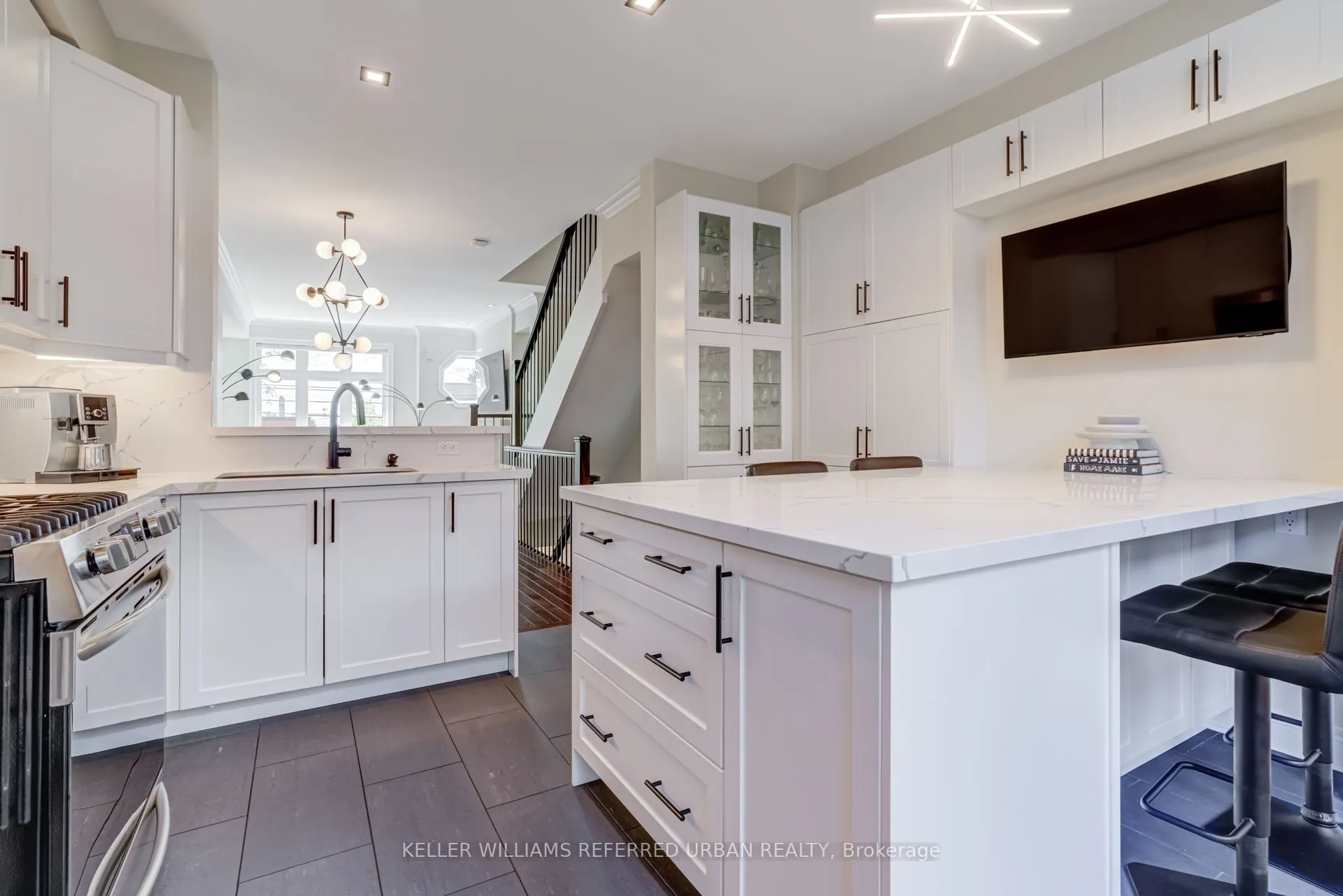 270A Bering Avenue