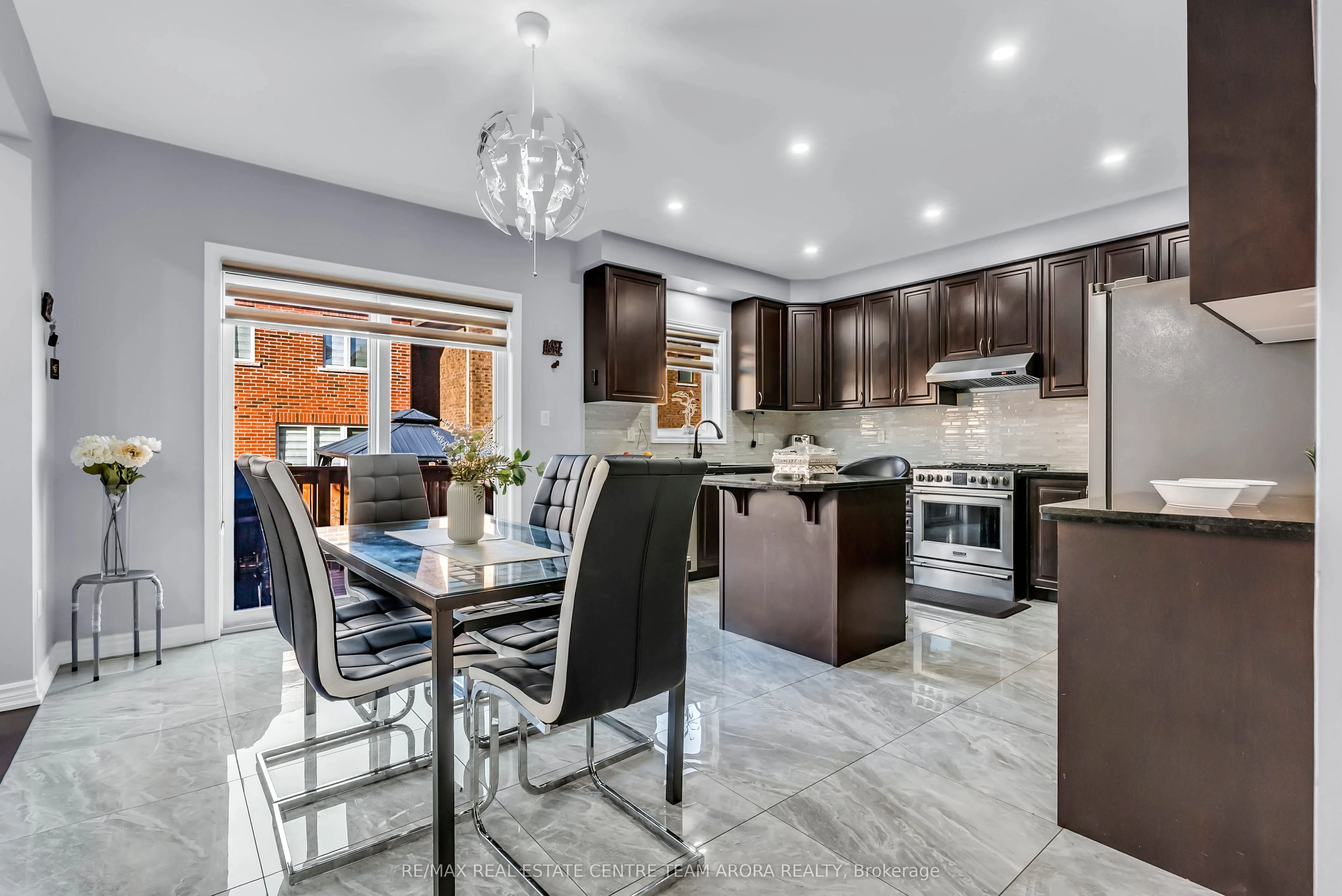 25 Hammerhead Road