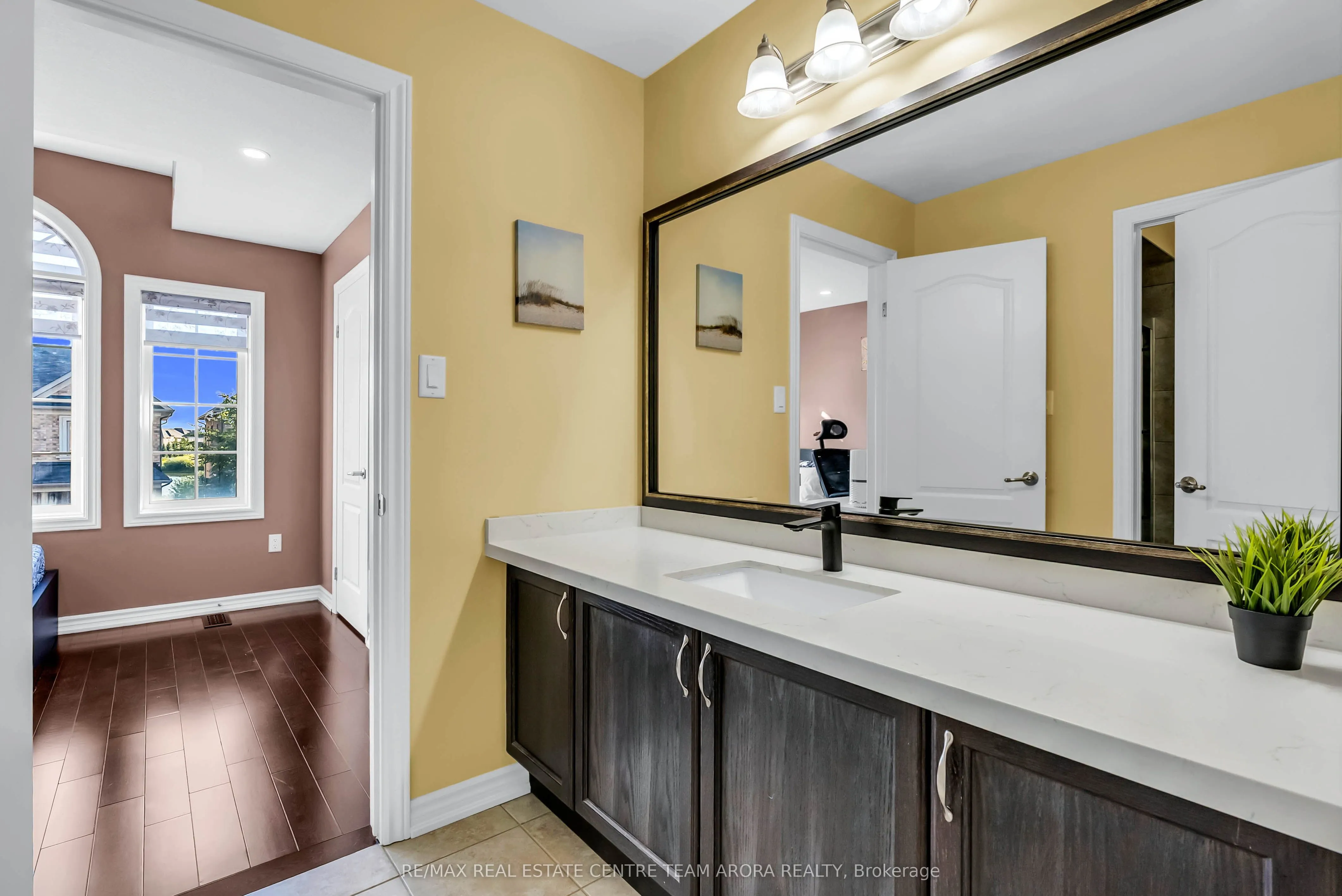 25 Hammerhead Road