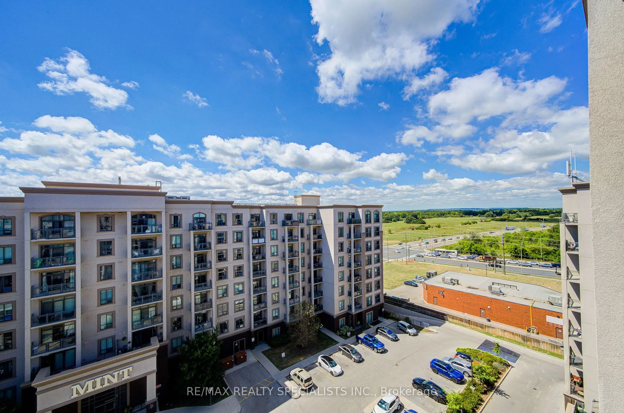 2486 Old Bronte Road, #822