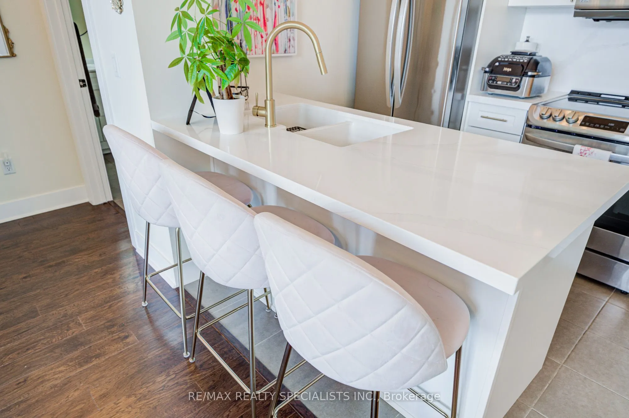 2486 Old Bronte Road, #822
