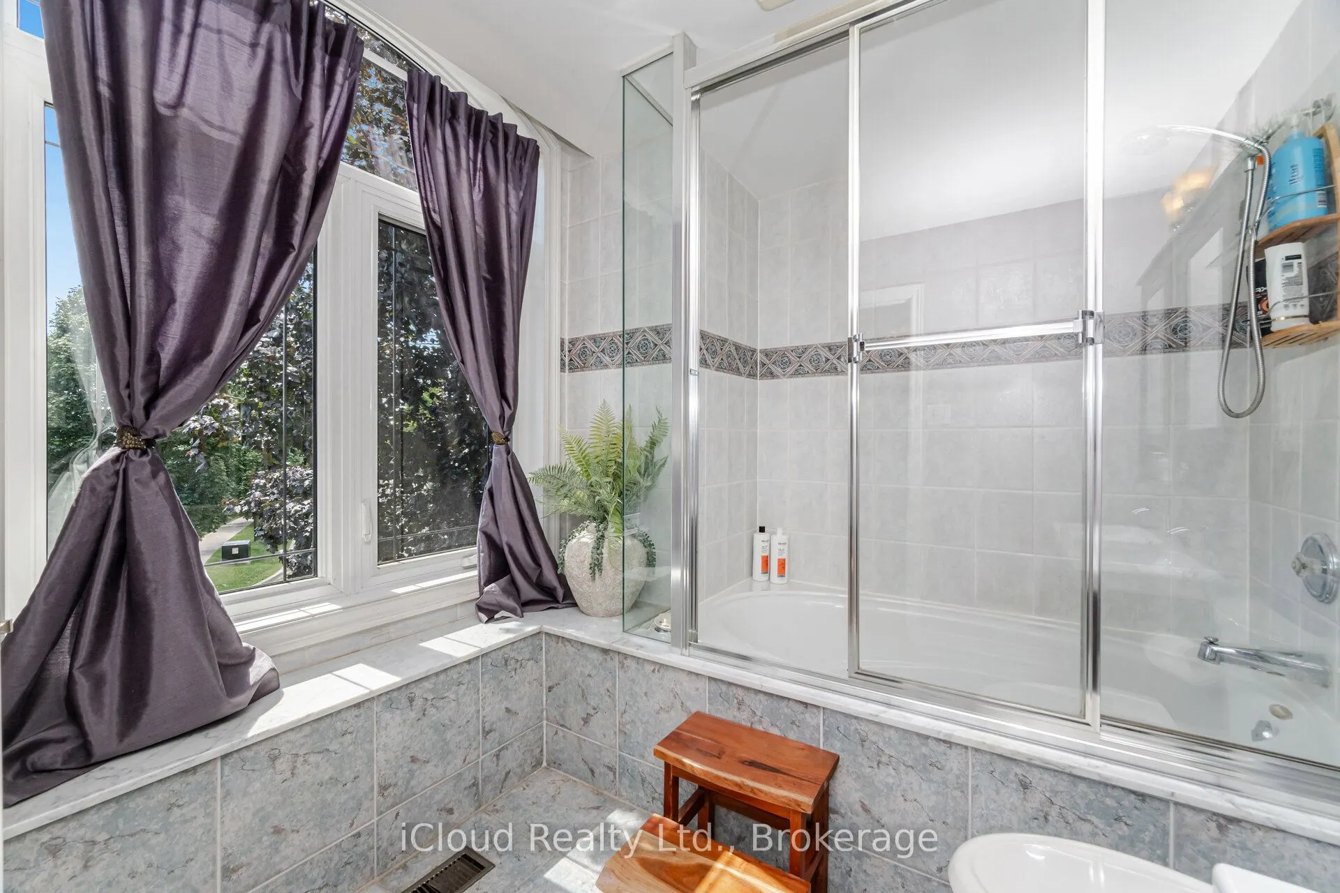 5505 Middleport Crescent