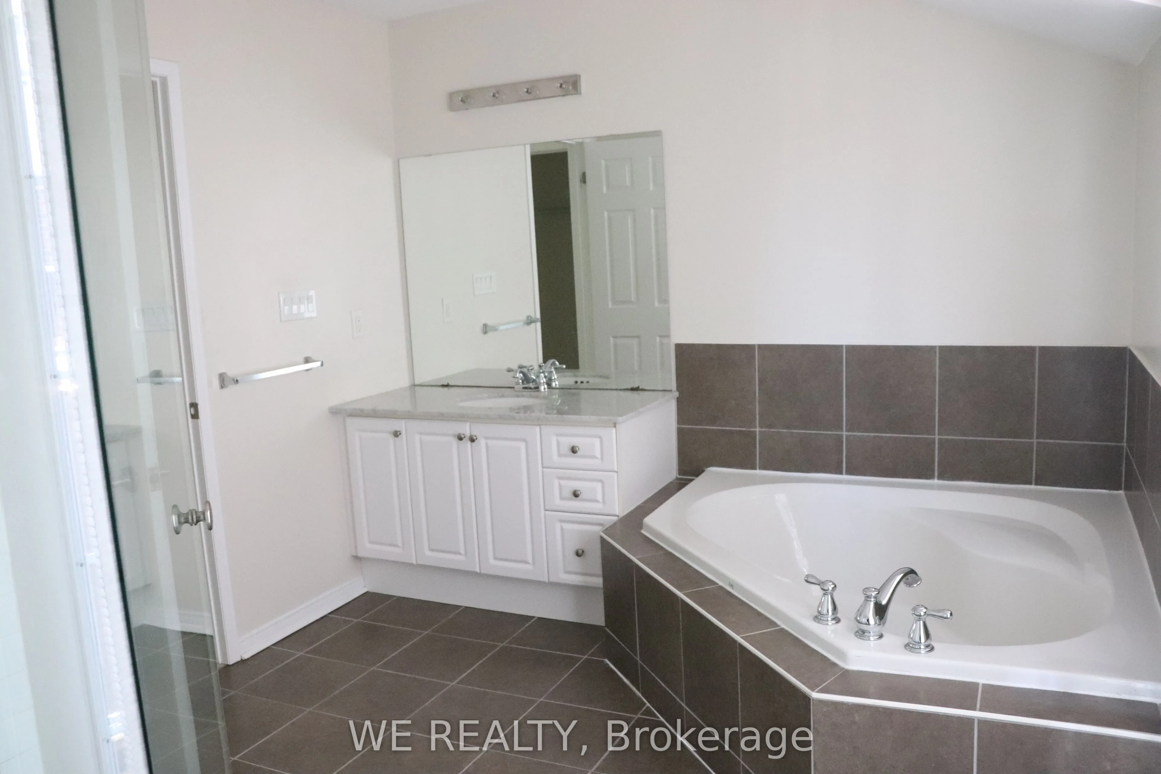6 Windermere Avenue, #TH21