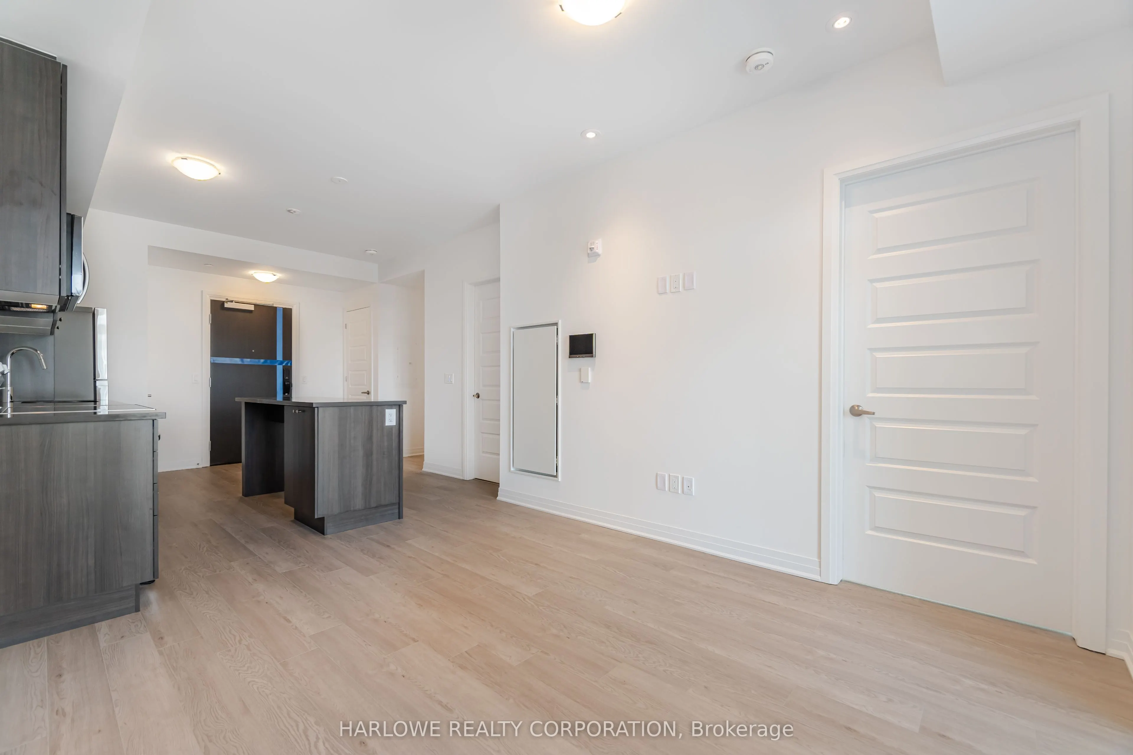 490 Gordon Krantz Avenue, #515
