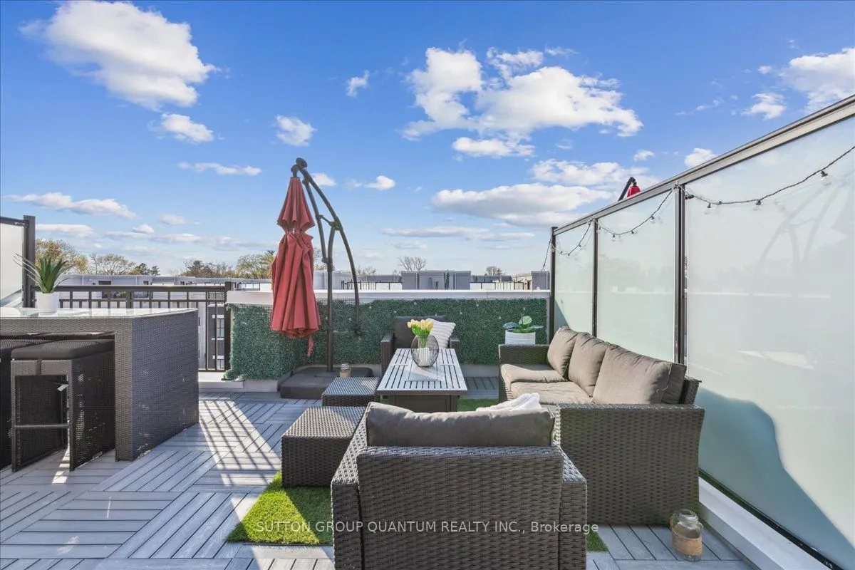 652 Cricklewood Drive, #220