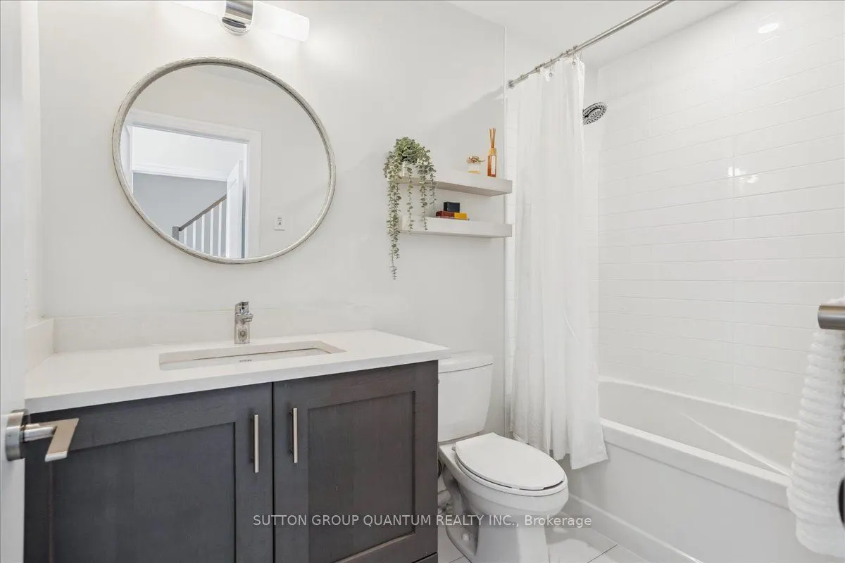 652 Cricklewood Drive, #220