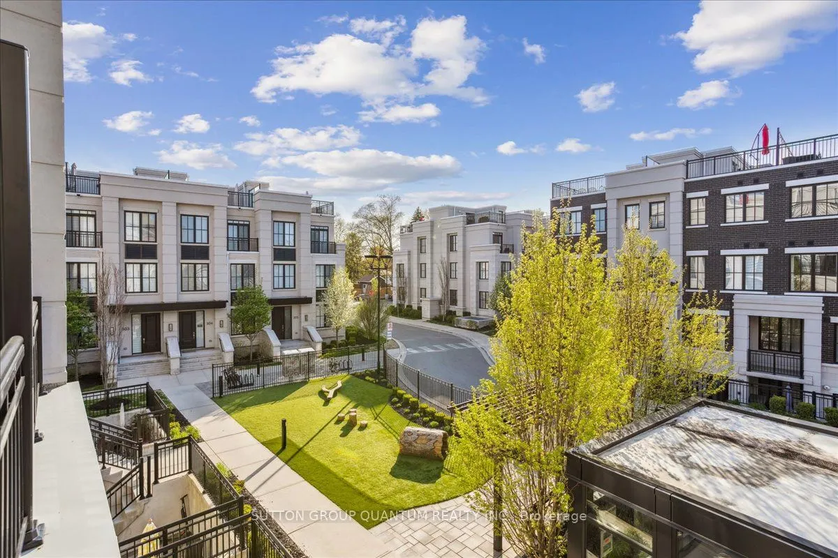 652 Cricklewood Drive, #220