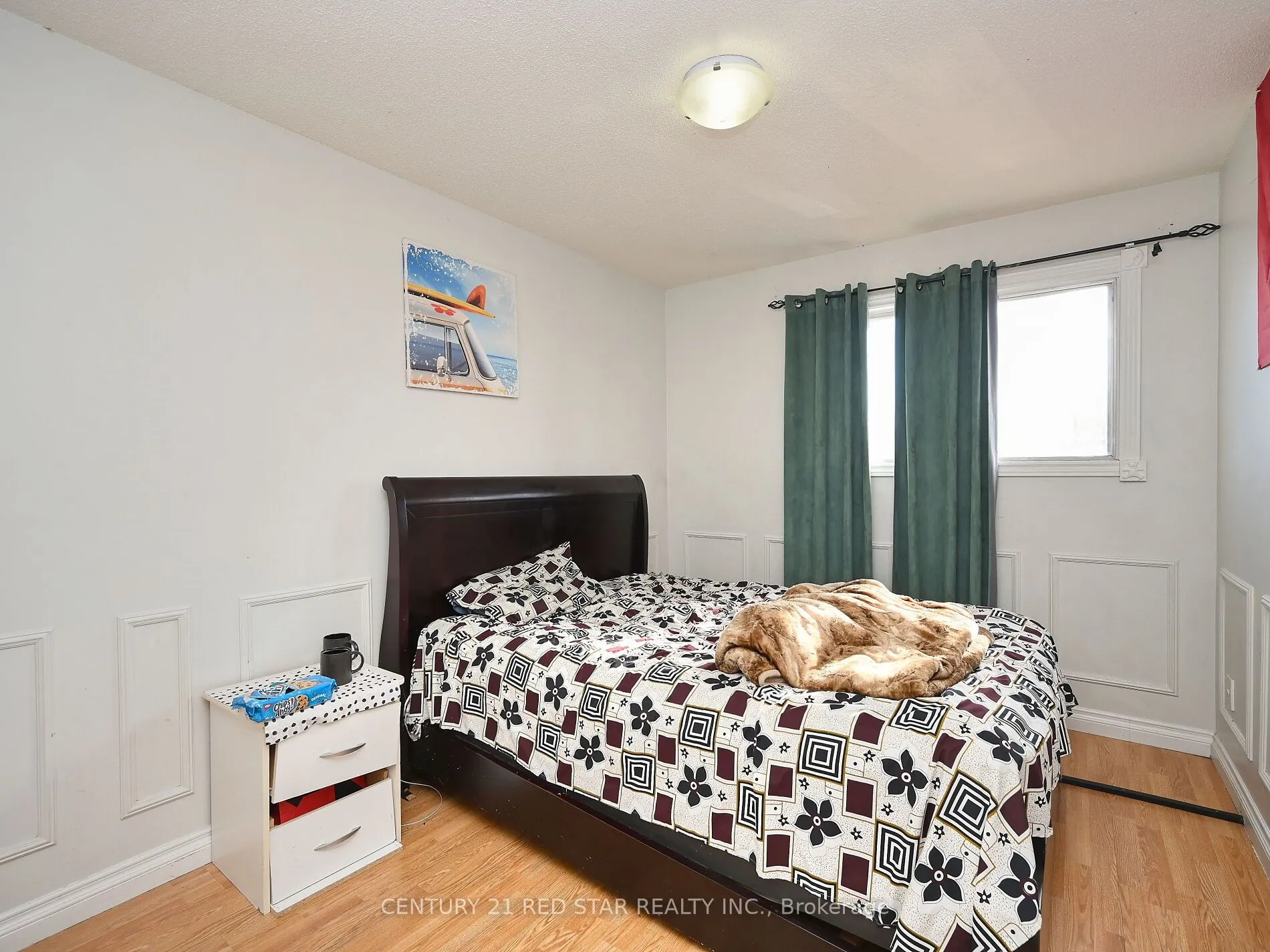 433 Hansen Road N