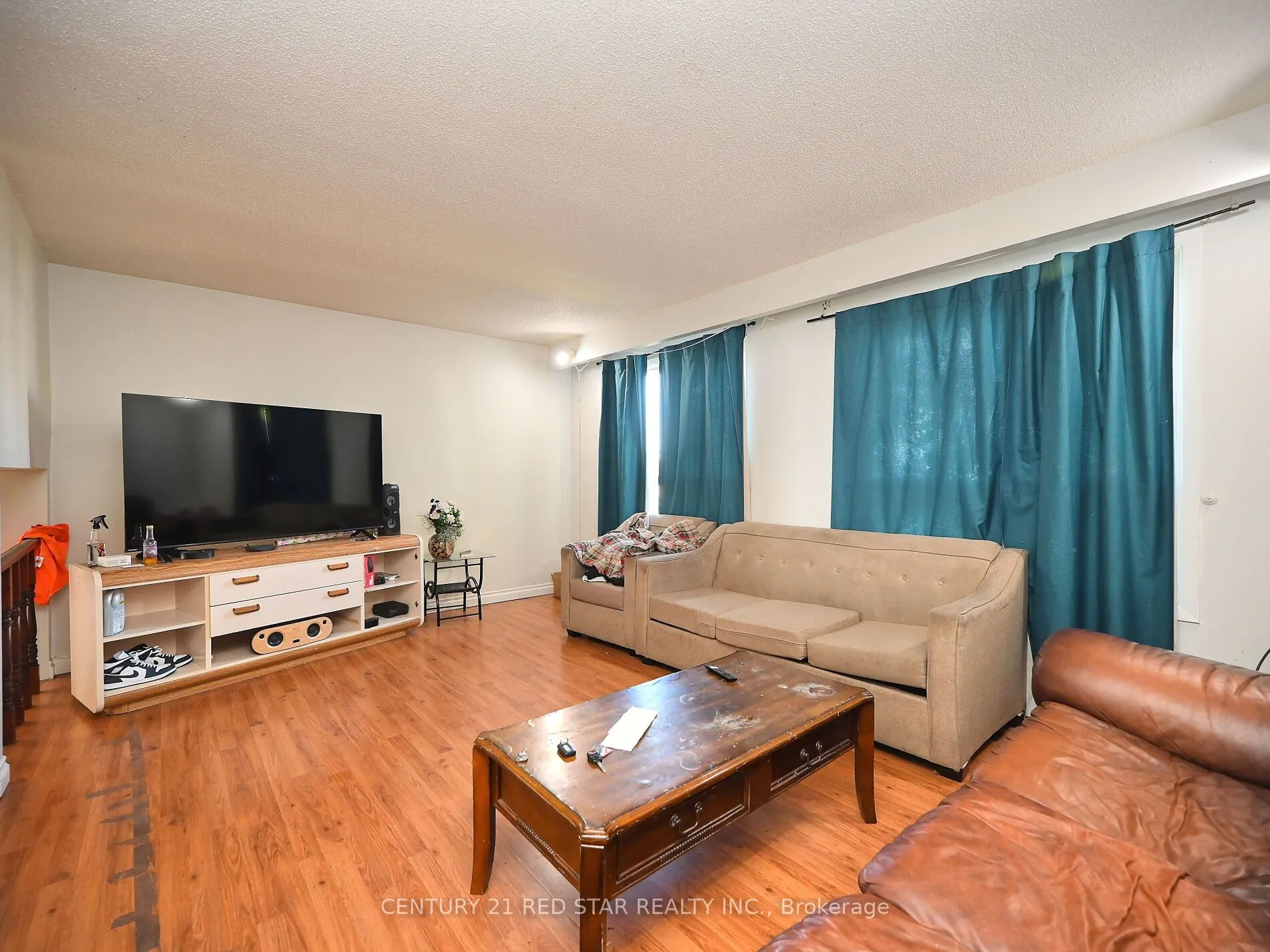 433 Hansen Road N