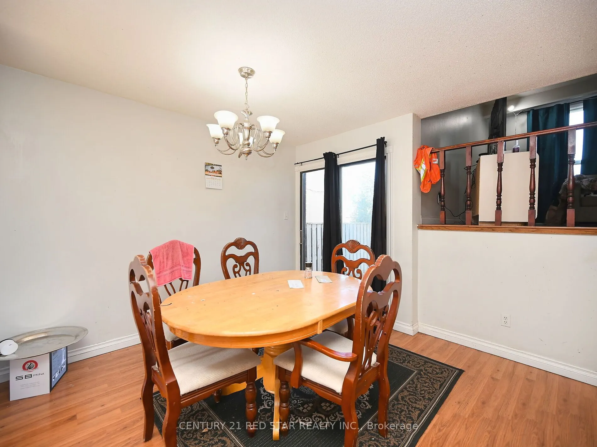 433 Hansen Road N
