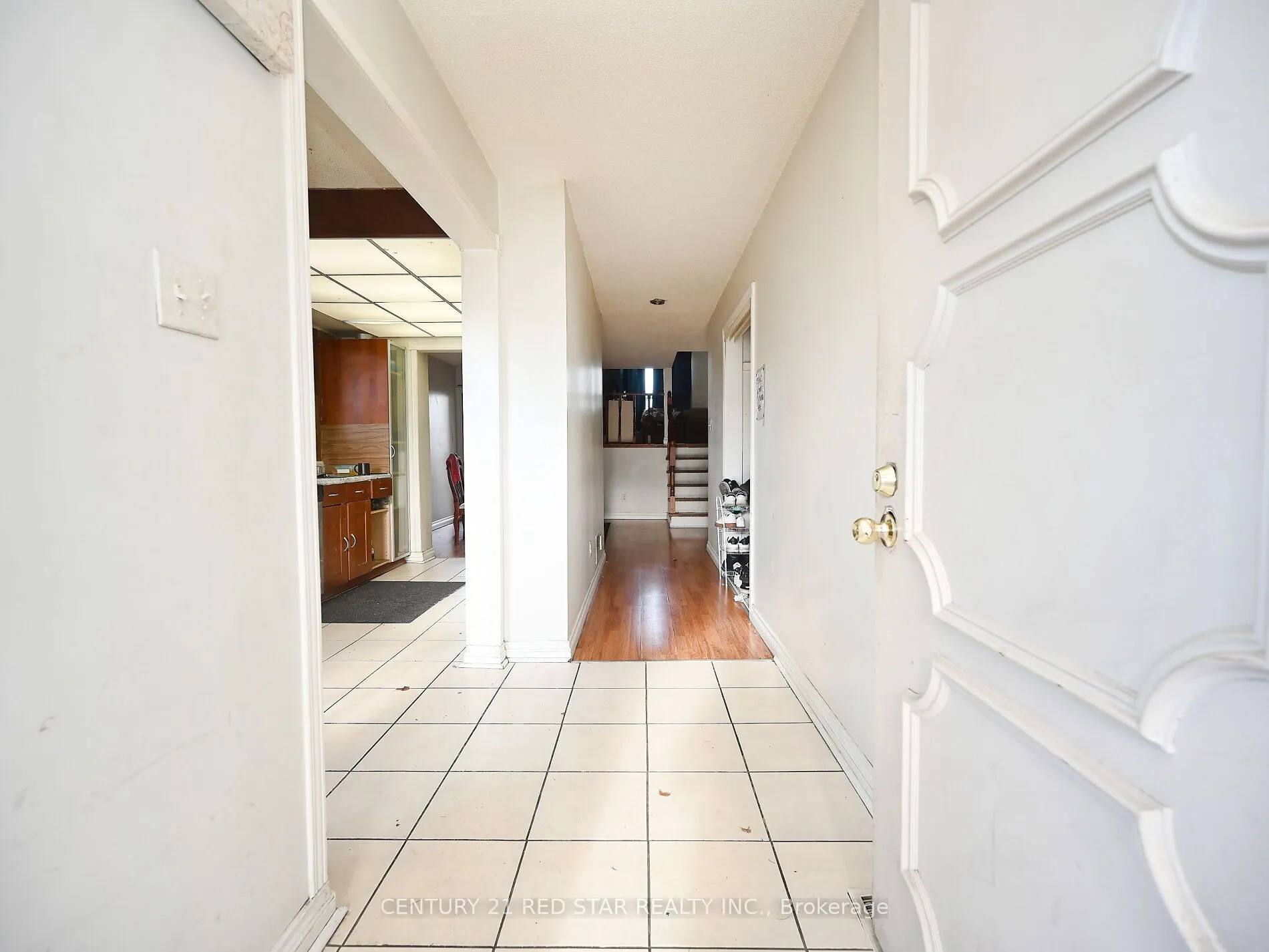 433 Hansen Road N