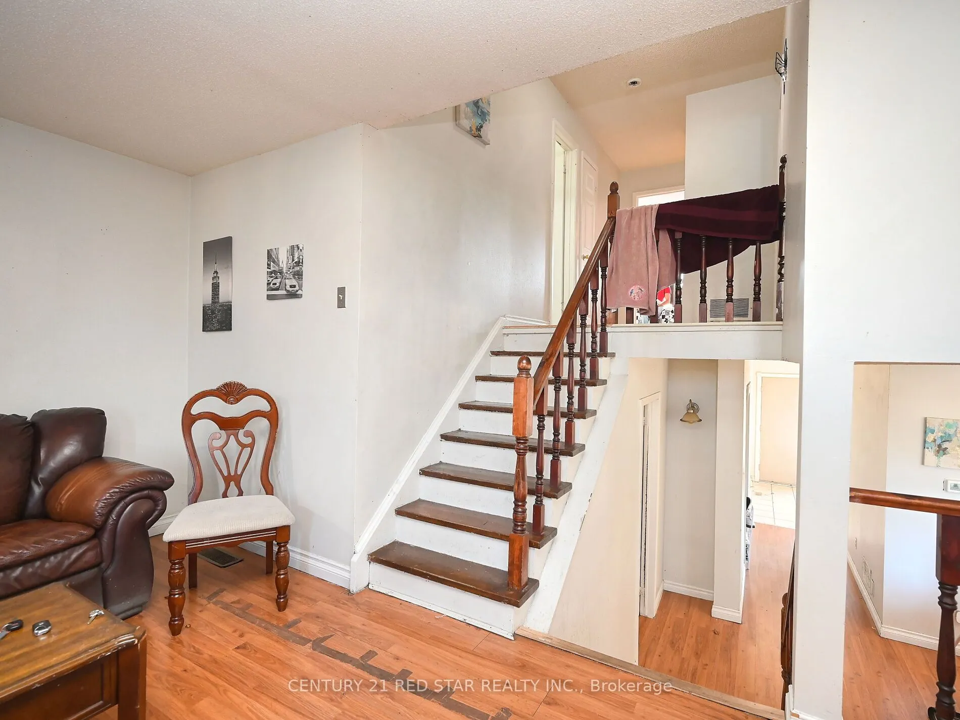 433 Hansen Road N