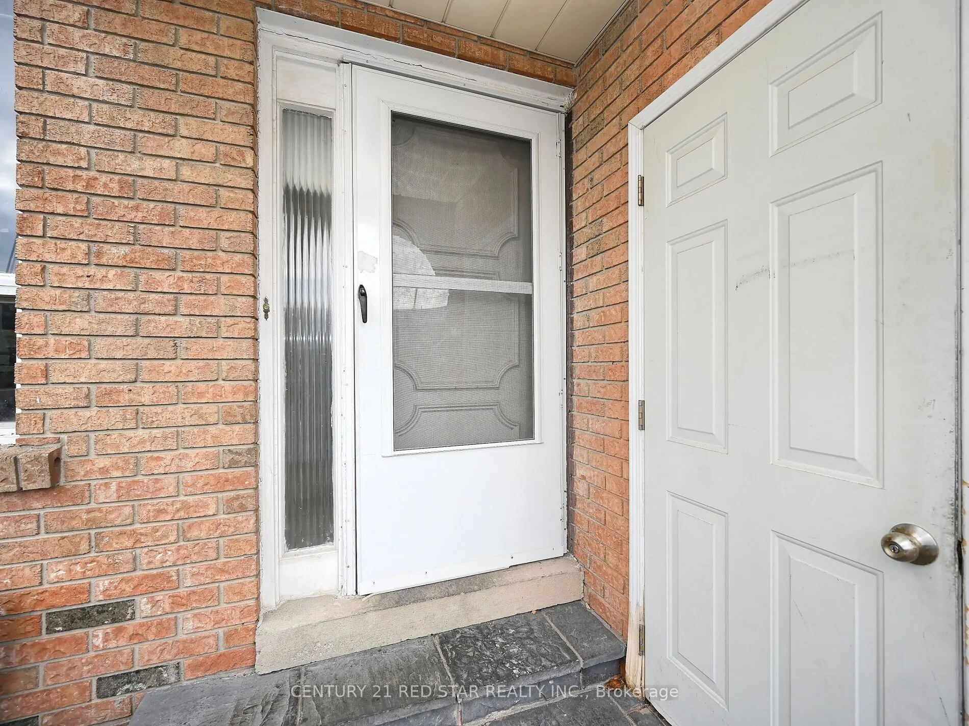 433 Hansen Road N