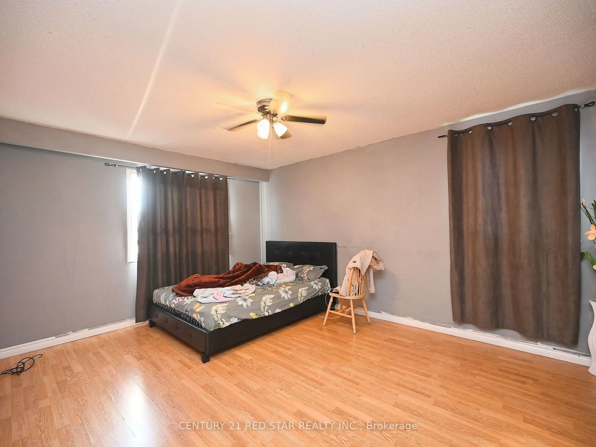 433 Hansen Road N