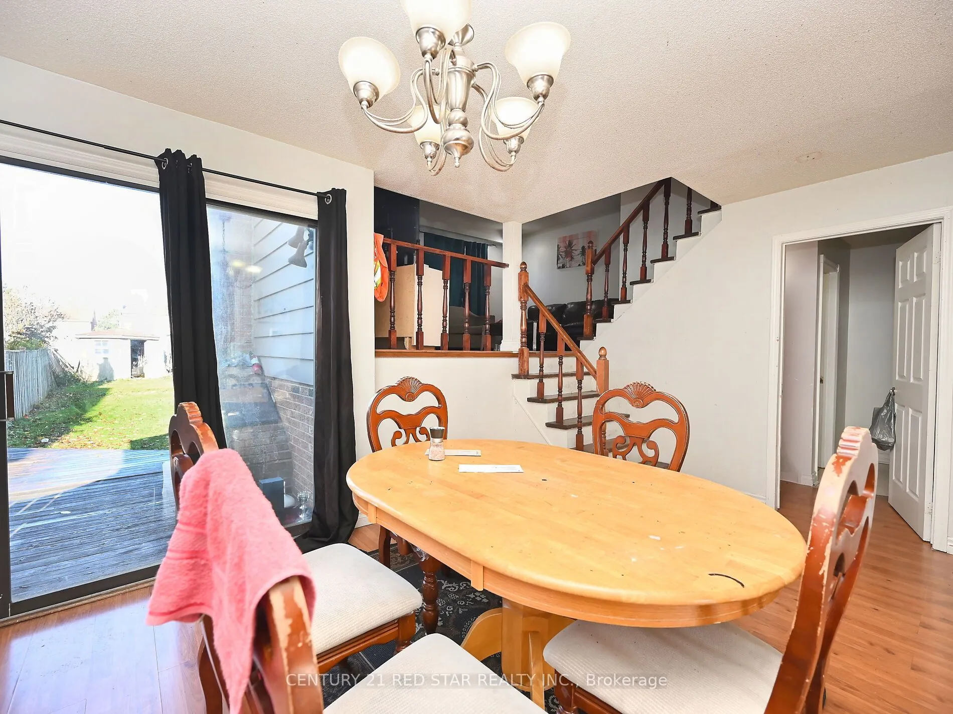 433 Hansen Road N