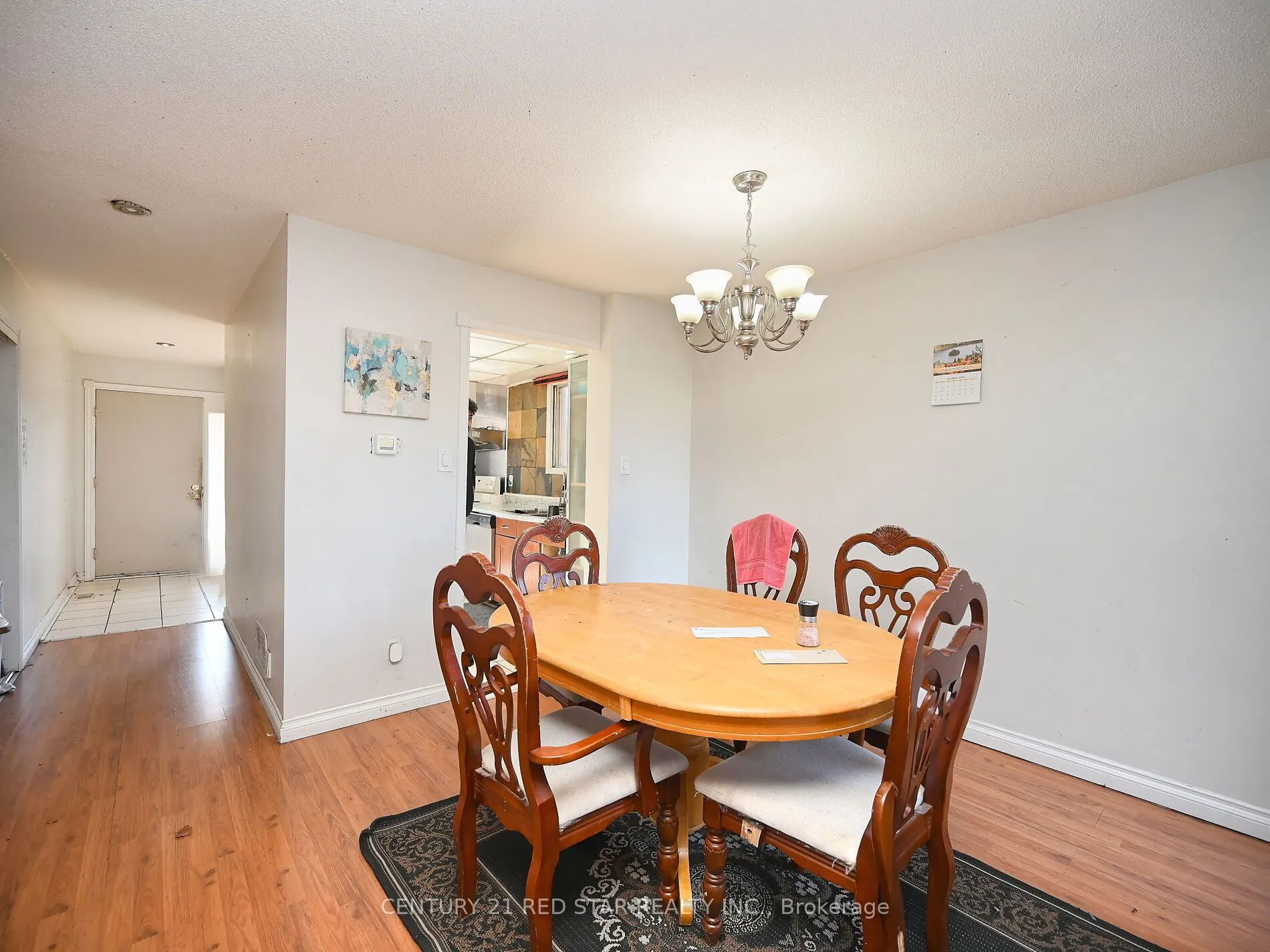 433 Hansen Road N