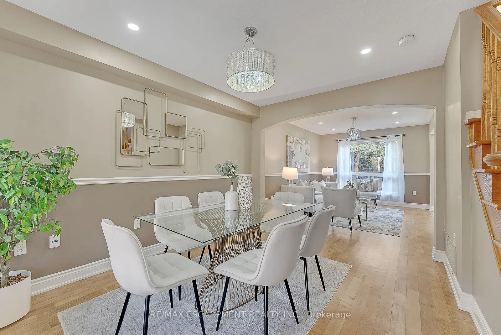 1749 Samuelson Circle
