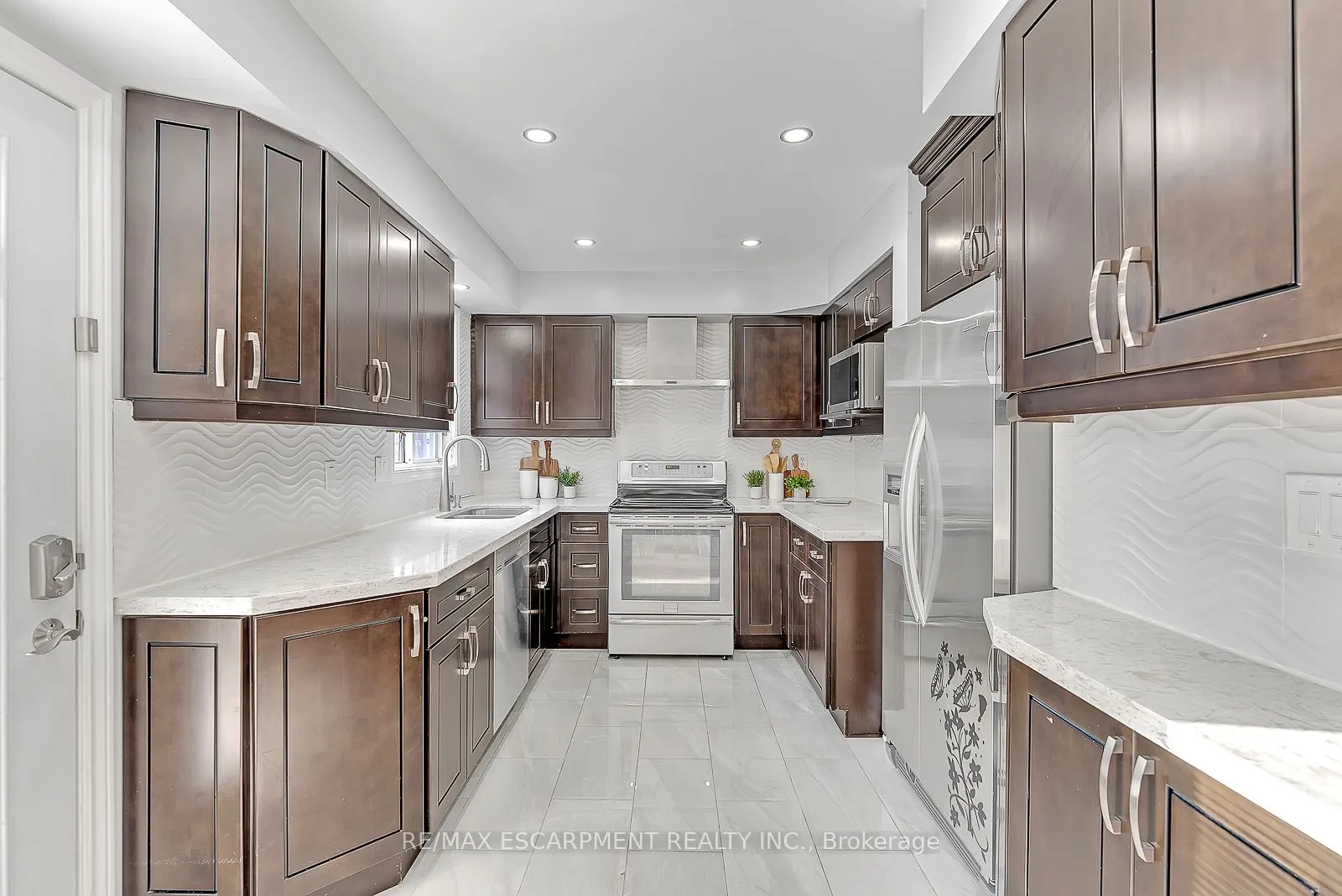 1749 Samuelson Circle
