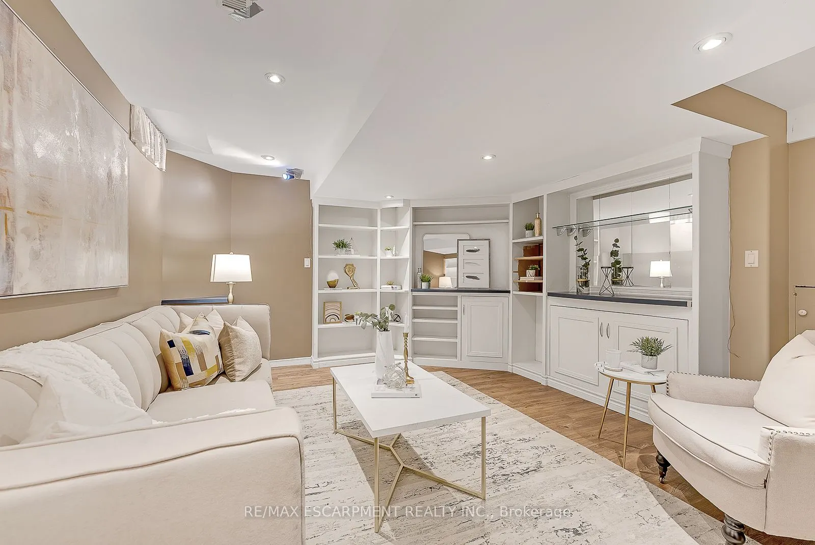 1749 Samuelson Circle