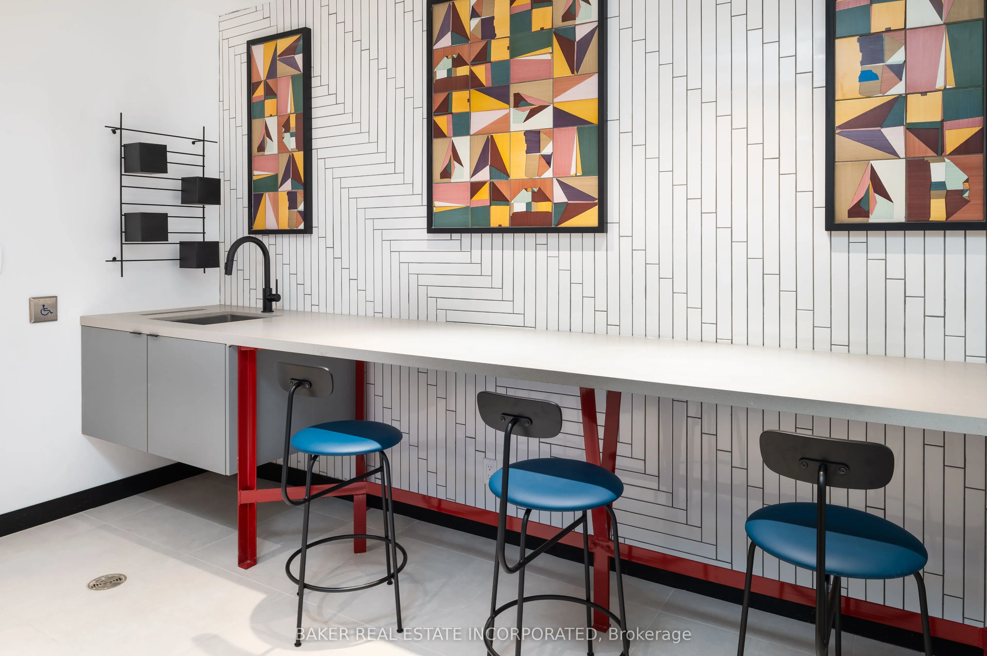 740 Dupont Street, #324
