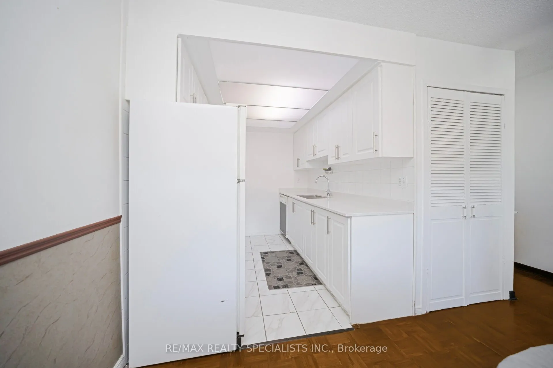 28 Lincoln Court, #28