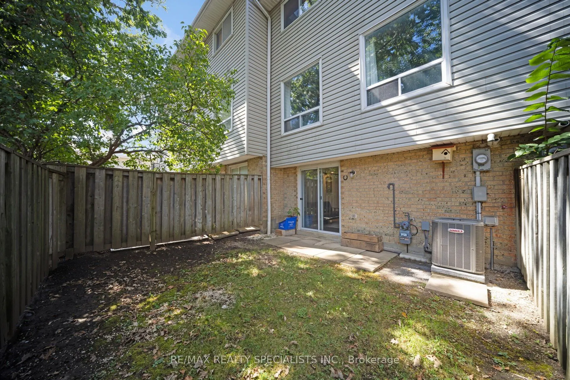 28 Lincoln Court, #28