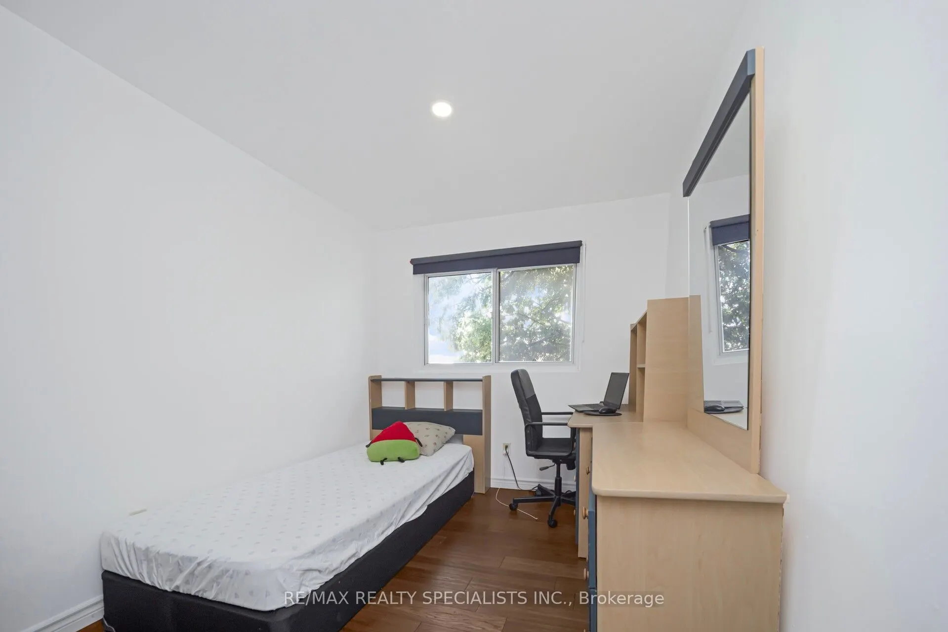 28 Lincoln Court, #28