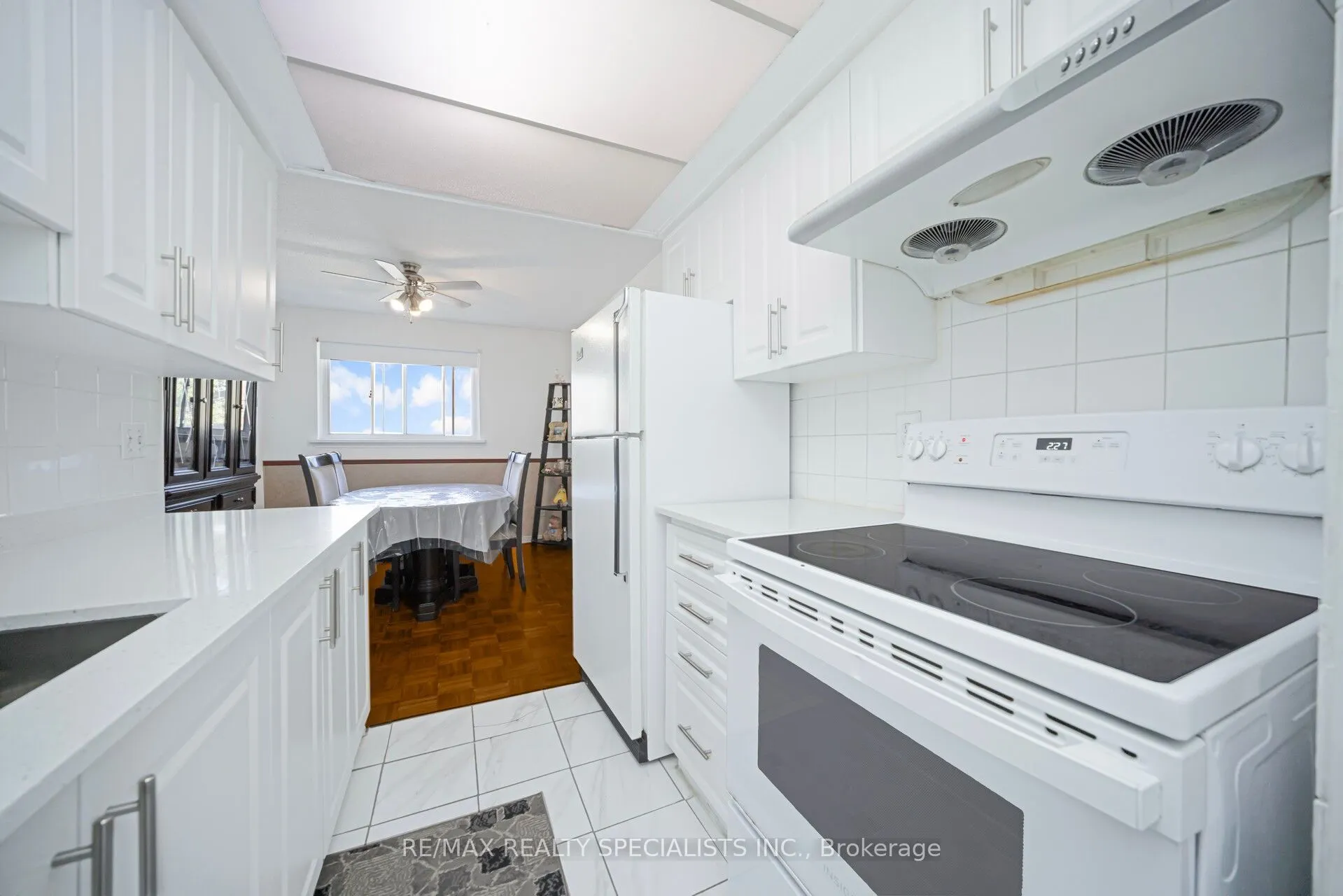 28 Lincoln Court, #28